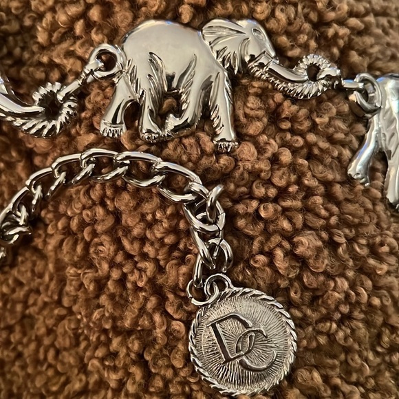 DC Women’s Vintage Silver Tone Metal Elephant Adjustable Chainlink Belt 27-37” main image 5
